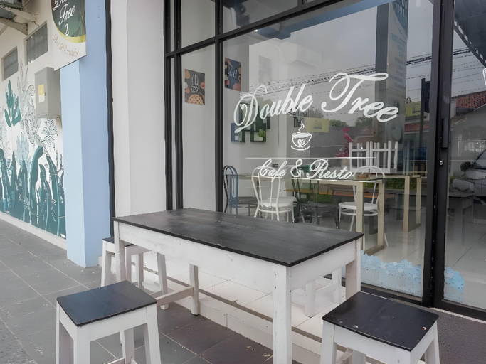 Food & Drinks, Urbanview Hotel Double Tree near RSUD Margono Purwokerto, Banyumas