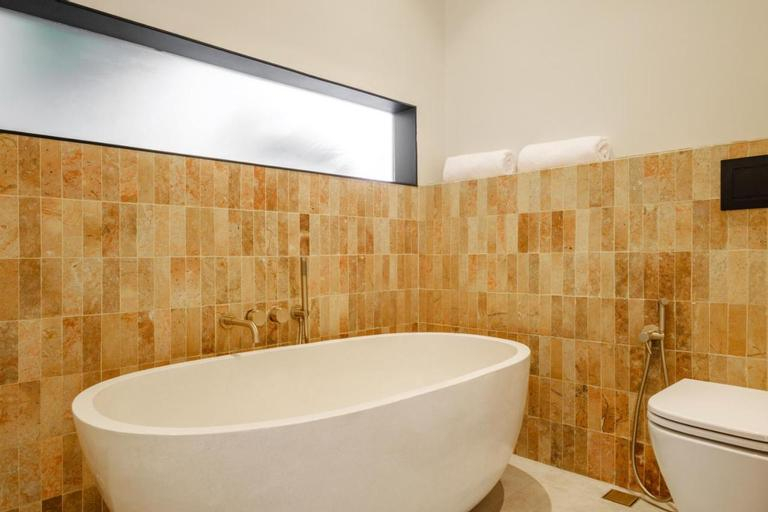Bathroom 5, Lyvin Bingin Villas, Badung