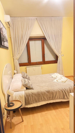 Others 5, Casa Gemelli Gemelli, Rome