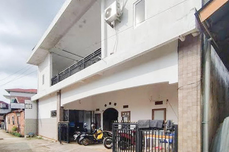 Exterior & Views 1, OYO 2933 Wisma Hiro Pertiwi, Palembang
