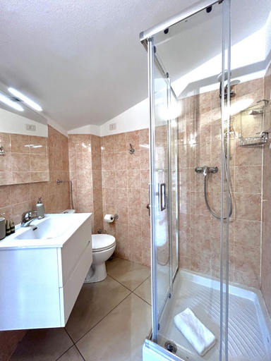 Bathroom 3, DA PARDIS via Broseta, Bergamo