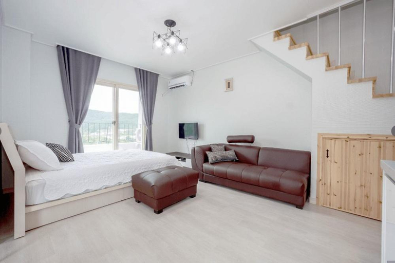 Bedroom 2, Gangneung Lulu Berry, Gangneung