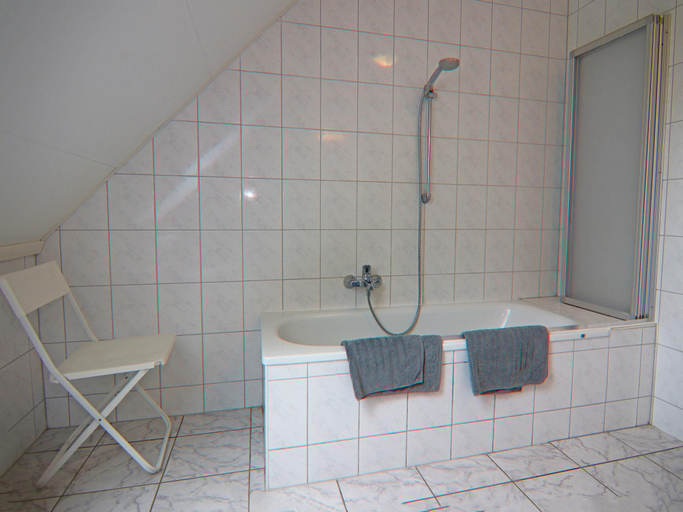 Bathroom 3, Moderne Ferienwohnung im Schwedenhaus, Rostock