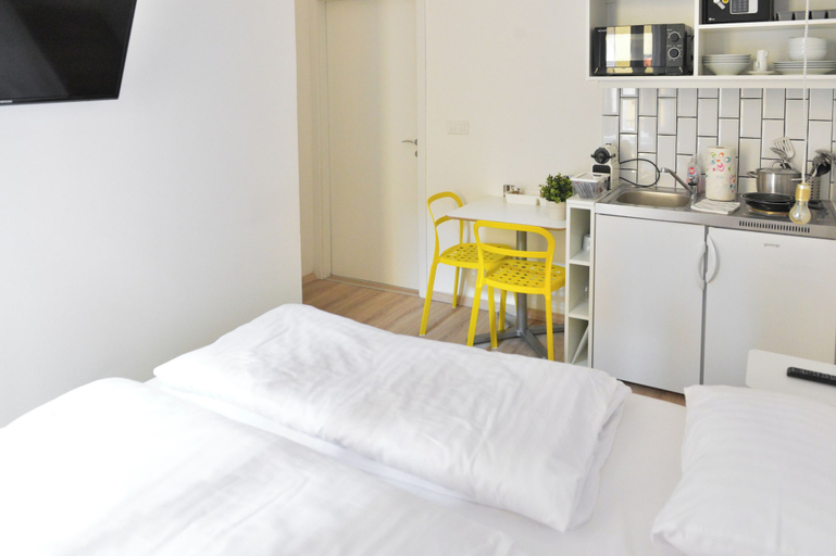 Bedroom 3, Rumor Apartments, Budapesti