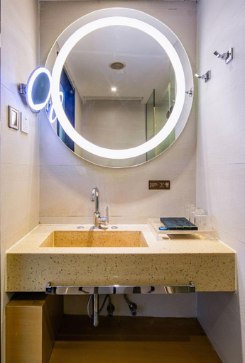 Bathroom 4, Zmax Hotel·Yantai Shimao Binhai Plaza, Yantai