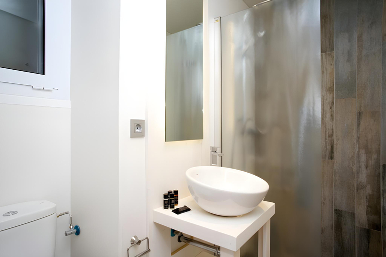 Bathroom 3, Market Suites, Barcelona
