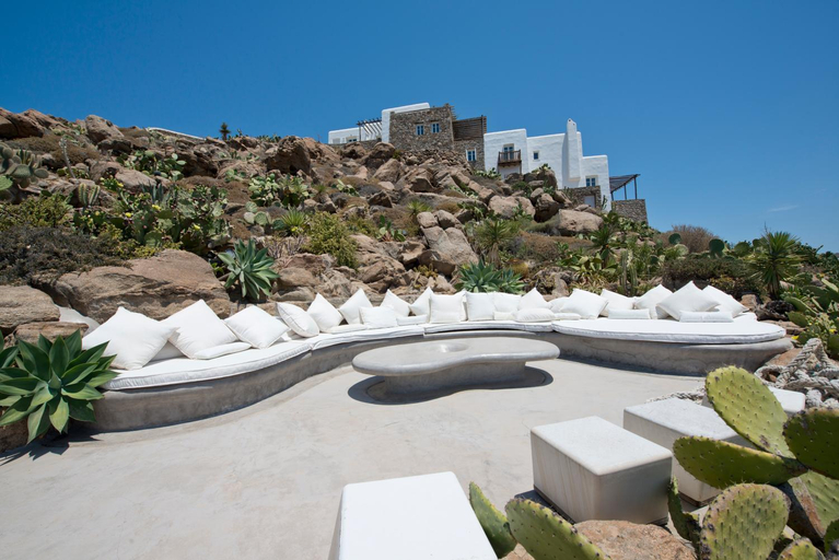 Others 3, Topos exclusive Mykonos, South Aegean