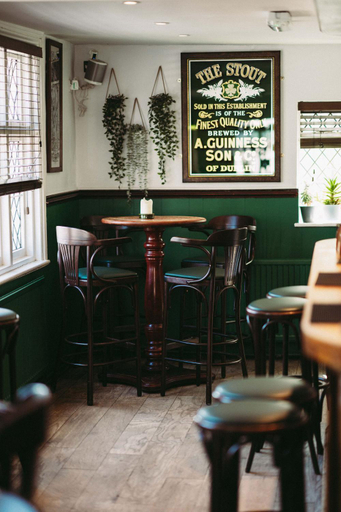 Food & Drinks, The Silver Cup, Hertfordshire