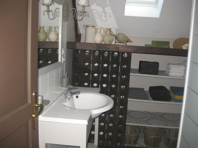 Bathroom 3, Le Logis de Clere, Indre-et-Loire