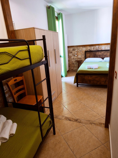 Bedroom 2, B&B Mamuthones, Sassari