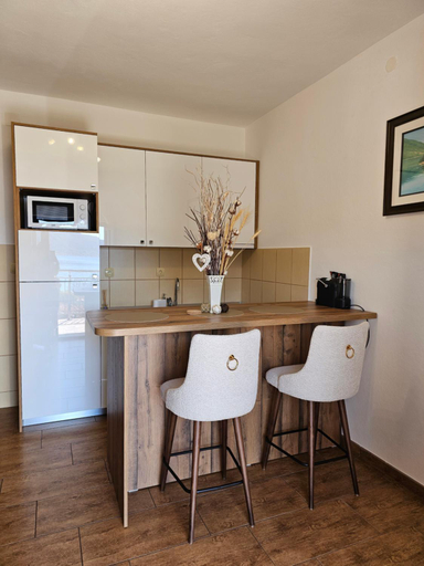 Others 3, Apartments Nadja