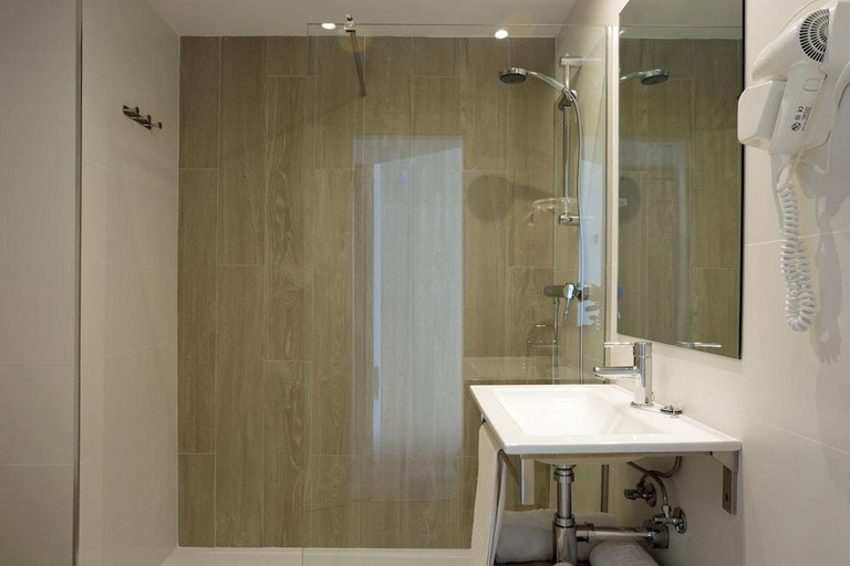 Bathroom 4, HSM Calas Park, Baleares