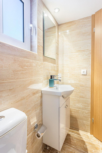 Bathroom 2, Neva's Apartment's in Center Chania 1 2, Crete