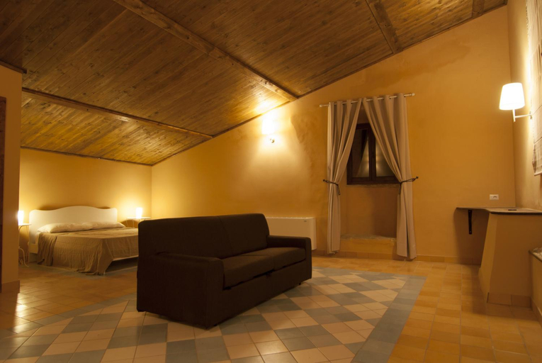 Bedroom 2, Palazzo Moccia, Bari
