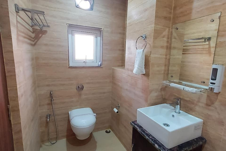 Bathroom, Hotel Bliss, Jorhat