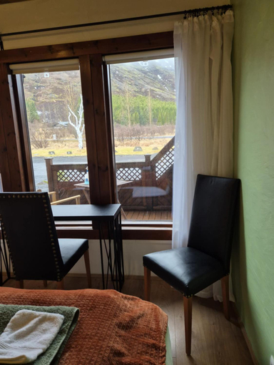 Others 4, Beautiful Guestroom to rent with a mountain view, Laugardalshreppur
