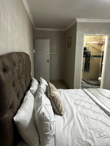 Bedroom 2, Serene Stays Elarduspark, City of Tshwane