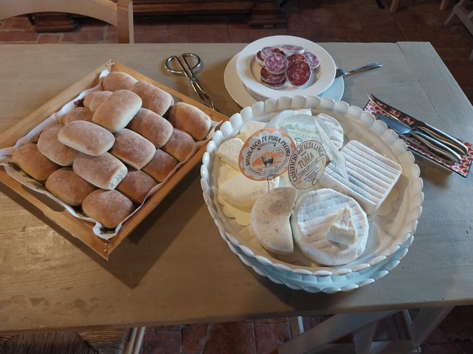 Food & Drinks 4, Tenuta Montanello B&B, Cuneo
