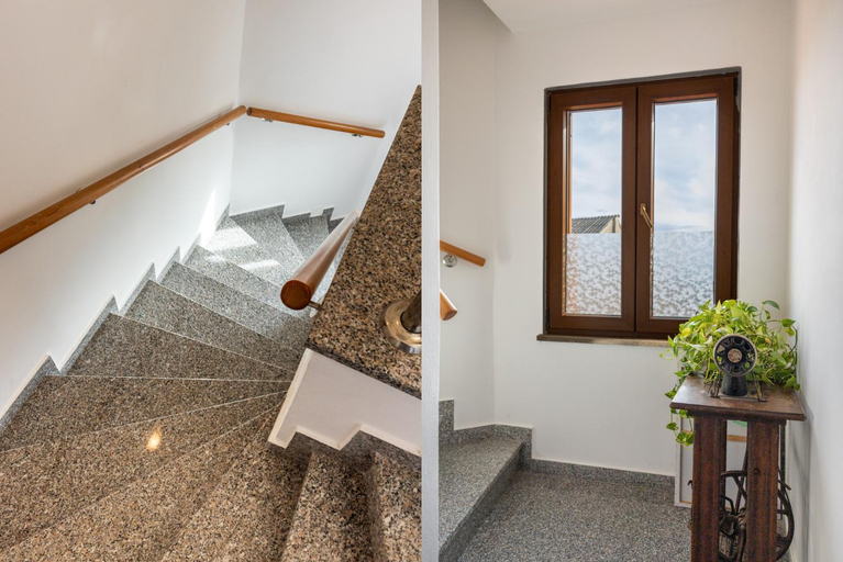 3, Villa Krasa sea view apartmants with pool, Ližnjan
