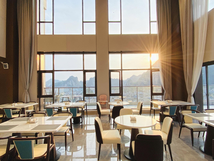 Food & Drinks 5, Moyun Hotel, Anshun