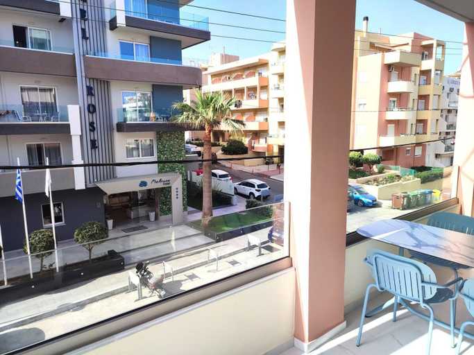 3, Seaside apartment near the city center, Crete
