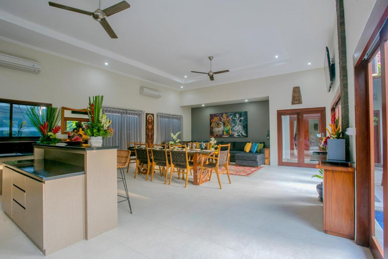 Others 5, SEMINYAK BEACH 4/5 bedroom BEST LOCATION - AWESOME, Badung