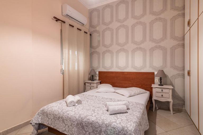 Bedroom 2, Luna Apartments, Ionian Islands