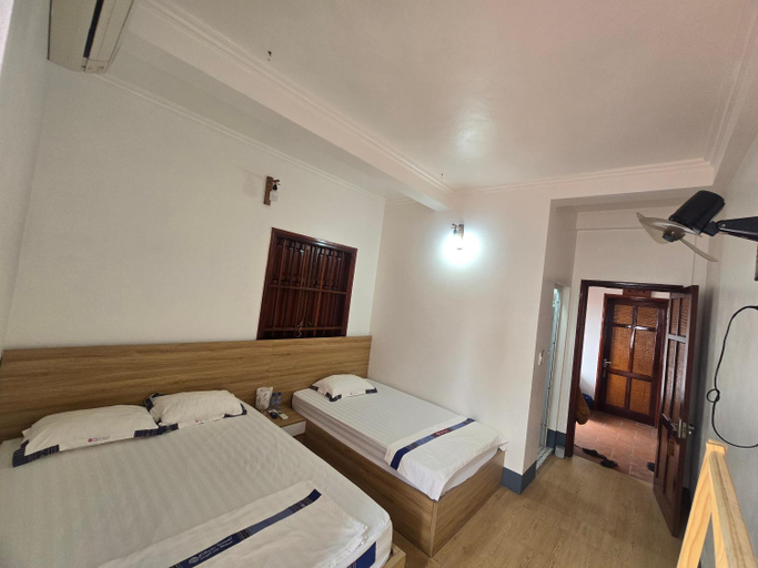 Bedroom 2, White's house, Vân Đồn