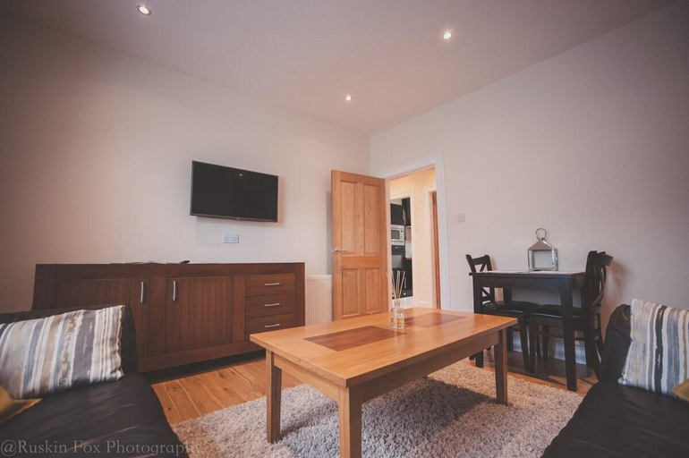 Others 3, Apartment B, Aberdeen