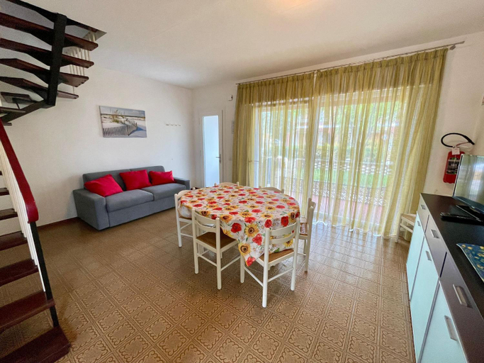 Others 5, Peaceful house with pool and terrace, Venezia