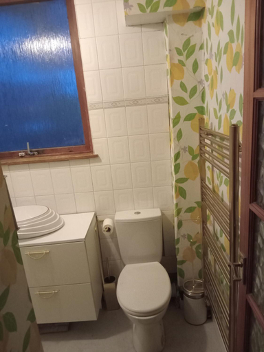Bathroom 2, North Edinburgh - Shared house bwith own room and bathroom, Edinburgh