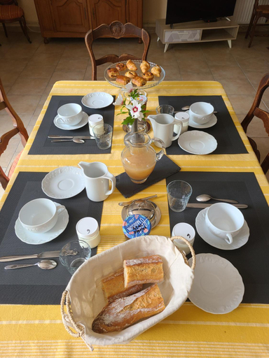 Food & Drinks 3, Chambres d'Hotes du Clos de la Touche - Piscine chauffee, Indre-et-Loire