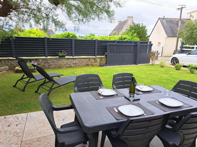 Others 2, Holiday Home in Guisseny near the Beach, Finistère
