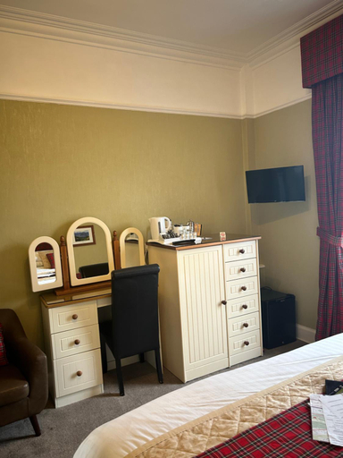 Others 4, Daviot Guest House, South Ayrshire