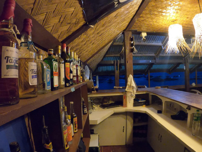 Food & Drinks 2, Bangka Hostel, El Nido