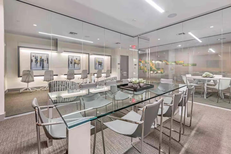 Food & Drinks, DOWNTOWN DORAL, FLORIDA. NEW CONDO STYLE RESORT., Miami-Dade