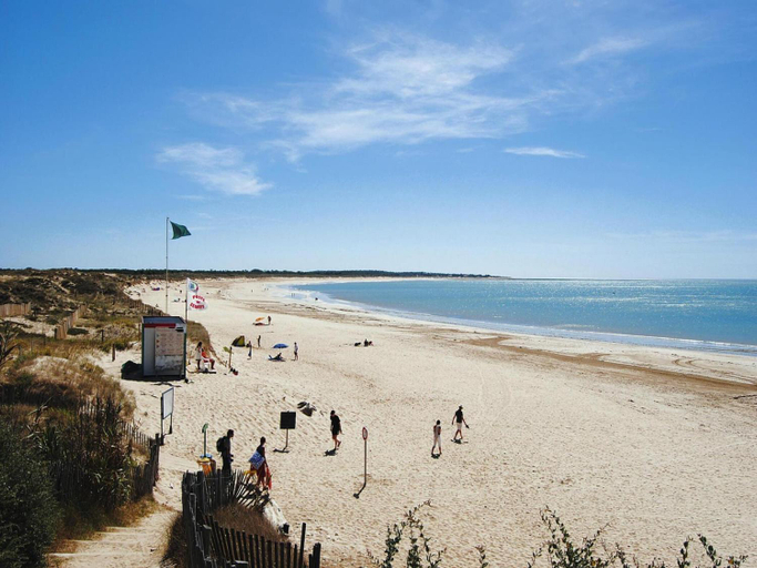 Others 3, Holiday Home on Oleron near Les Huttes Beach, Charente-Maritime