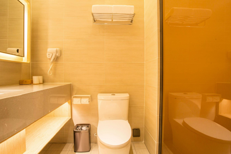 Bathroom 4, Ji Hotel Turpan Guotai Minsheng Plaza, Turfan
