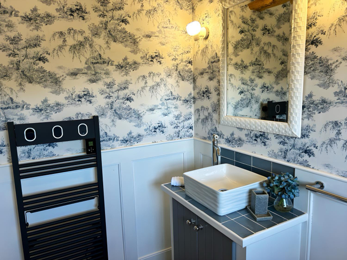 Bathroom 2, Nana Mac Chambre D'hotes, Deux-Sèvres