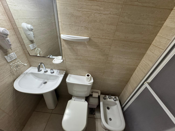 Bathroom, Apart Chacabuco, Capital