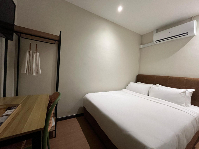 Bedroom 5, Swing & Pillows @ Malacca River Walk, Malacca City