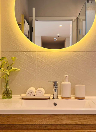 Bathroom, 8 Ocean Rd, Waitakere
