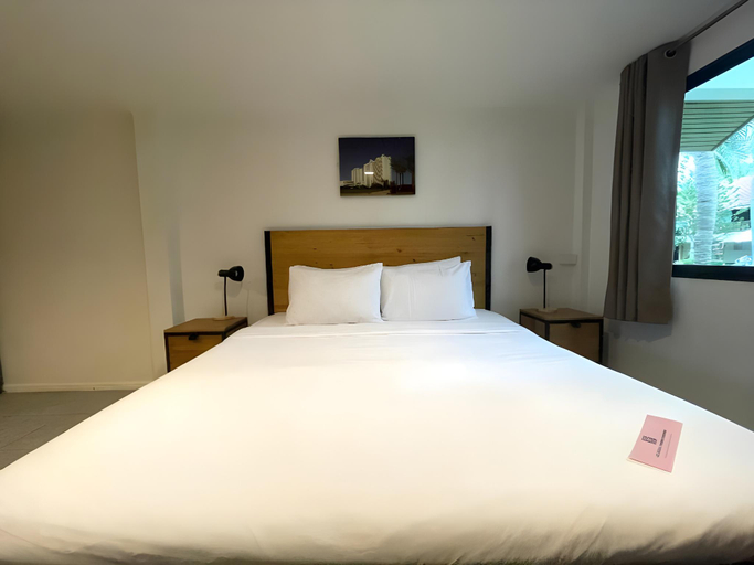 Bedroom 3, Dolphin Bay Beach Resort, K. Sam Roi Yot
