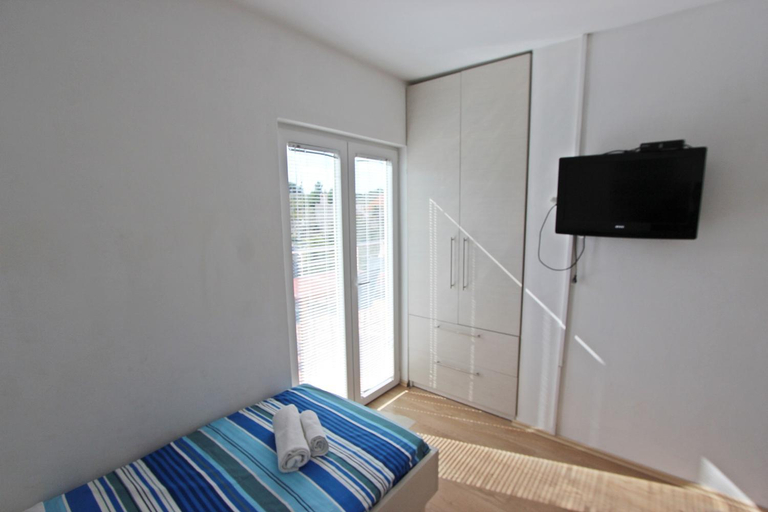 Bedroom 2, Apartment Josip, Murter