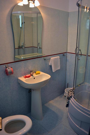 Bathroom 5, Pensiunea Meridian, Tuzla