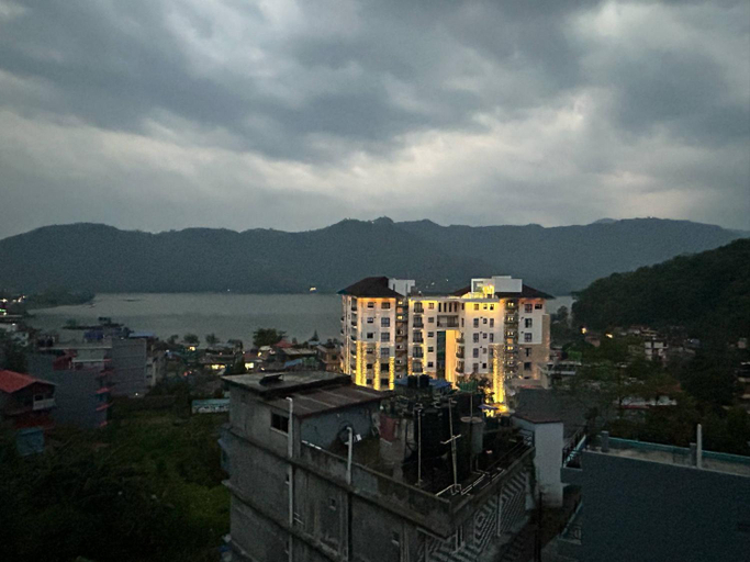 Others 2, Lake Forest Guest House, Gandaki