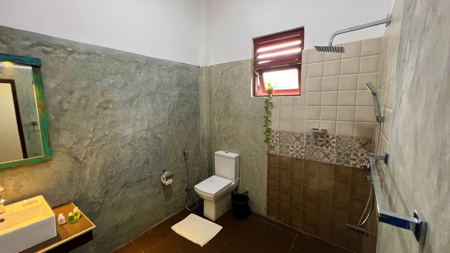 Bathroom 2, Sea Pink Residence Bentota, Bentota