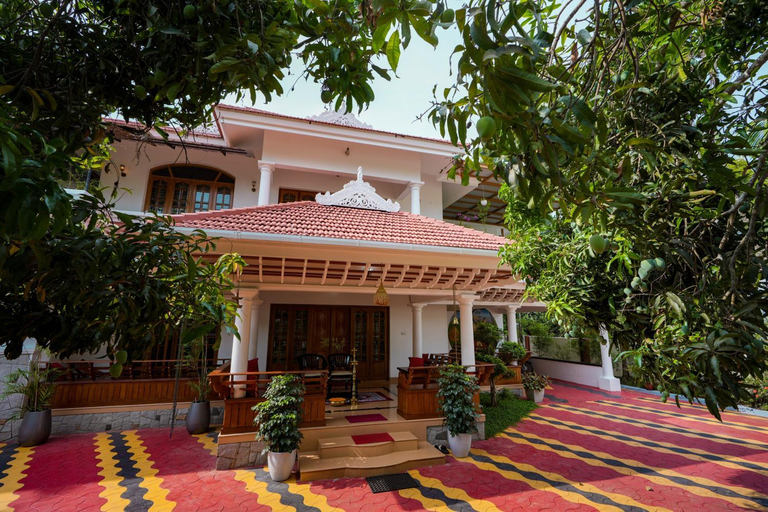 Exterior & Views 1, Parudeesa - Heavenly- Luxurious Palace look-Near CBD - Kerala - India with Breakfast, Ernakulam