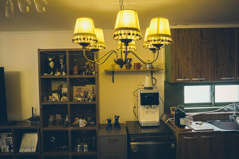 Interior view 2, Where Past Meets Present on Antique street, Itaewon, Yongsan