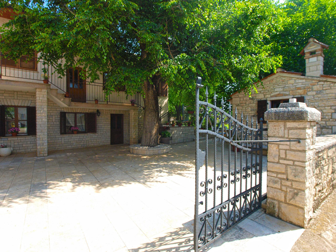 Exterior & Views 1, Apartment 1655, Kanfanar